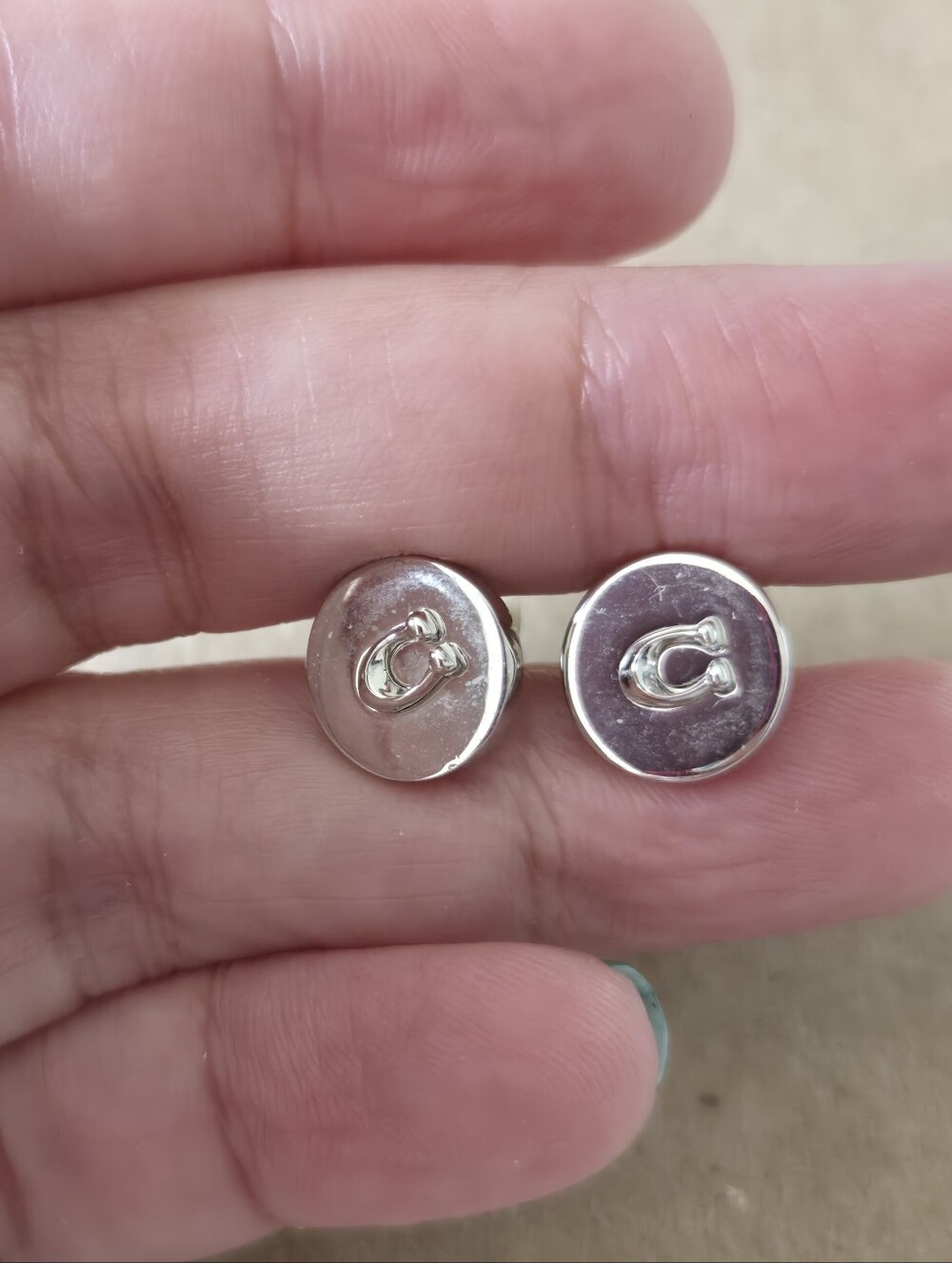 COACH silvertone signature C stud earrings round circle designer studs jewelry